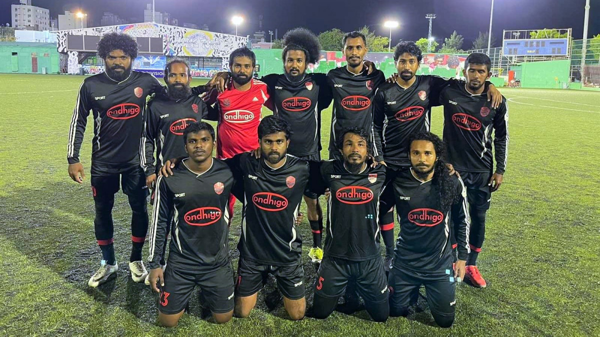 ފައިނަލަށް ދަތުރުކުރި ބިސް ބުރުގެ ޓީމު