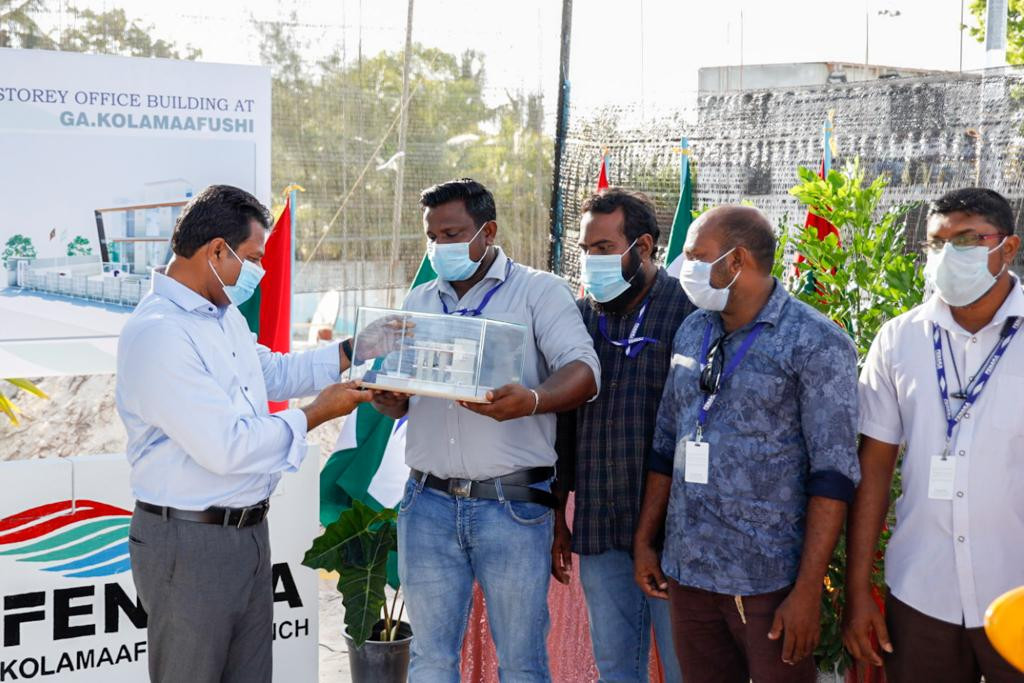 ގދ. ތިނަދޫގައި އިމާރާތްކުރާ އިންޖީނުގެ ރަމްޒުކޮށްދޭ މޮޑެލް އެއް ފެނަކަ އެމްޑީއާއި ހަވާލުކުރަނީ