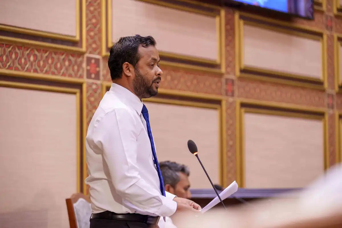 ހައުސިންގ މިނިސްޓަރު ޑރ. އަބްދުﷲ މުއްތަލިބު