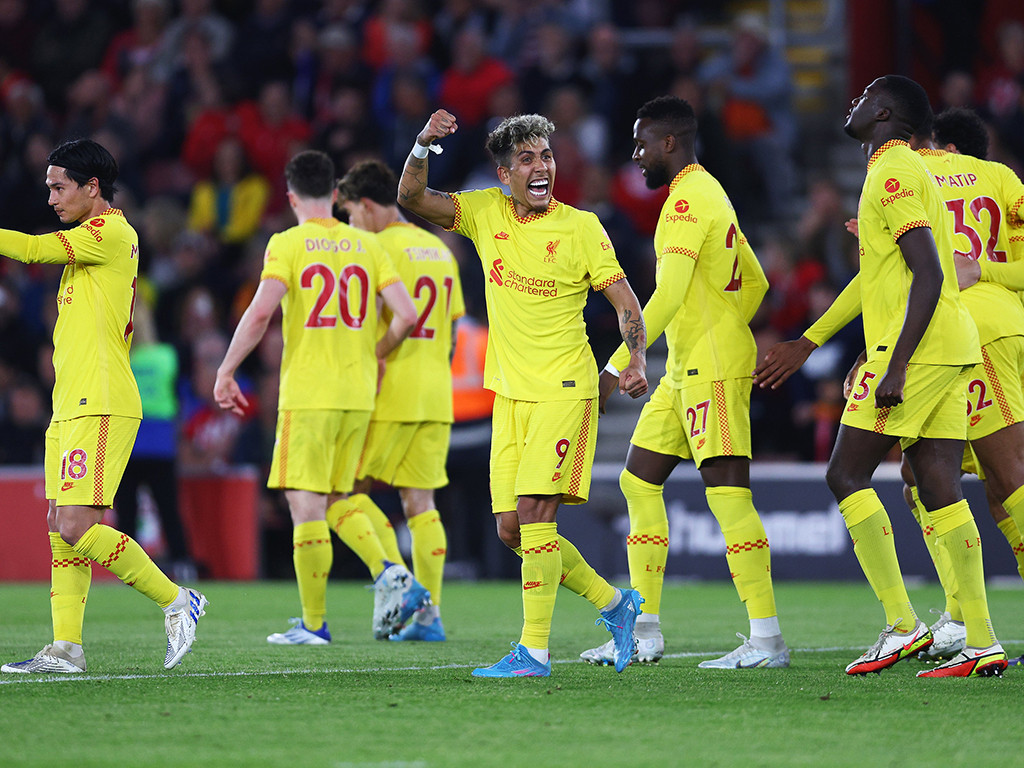 ލަނޑުޖެހުމަށްފަހު ލިވަޕޫލް ކުޅުންތެރިން: ފޮޓޯ-ލިވަޕޫލް