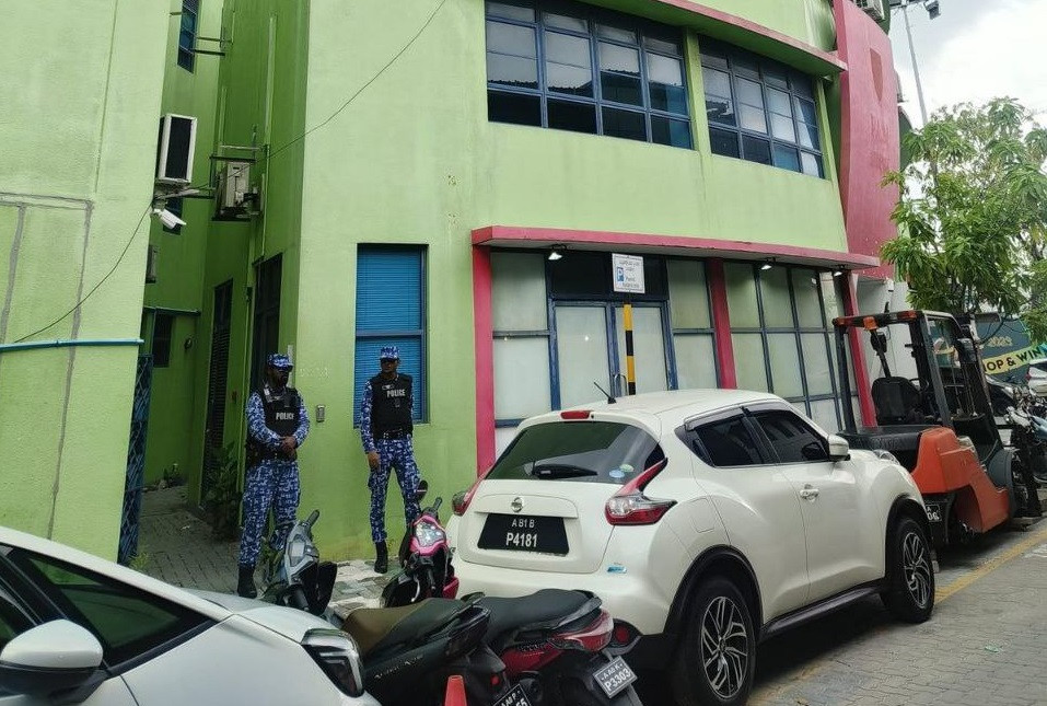 އެފްއޭއެމް ބޭރުގައި ފުލުހުން އިއްޔެ ފޯރިމަރަނީ