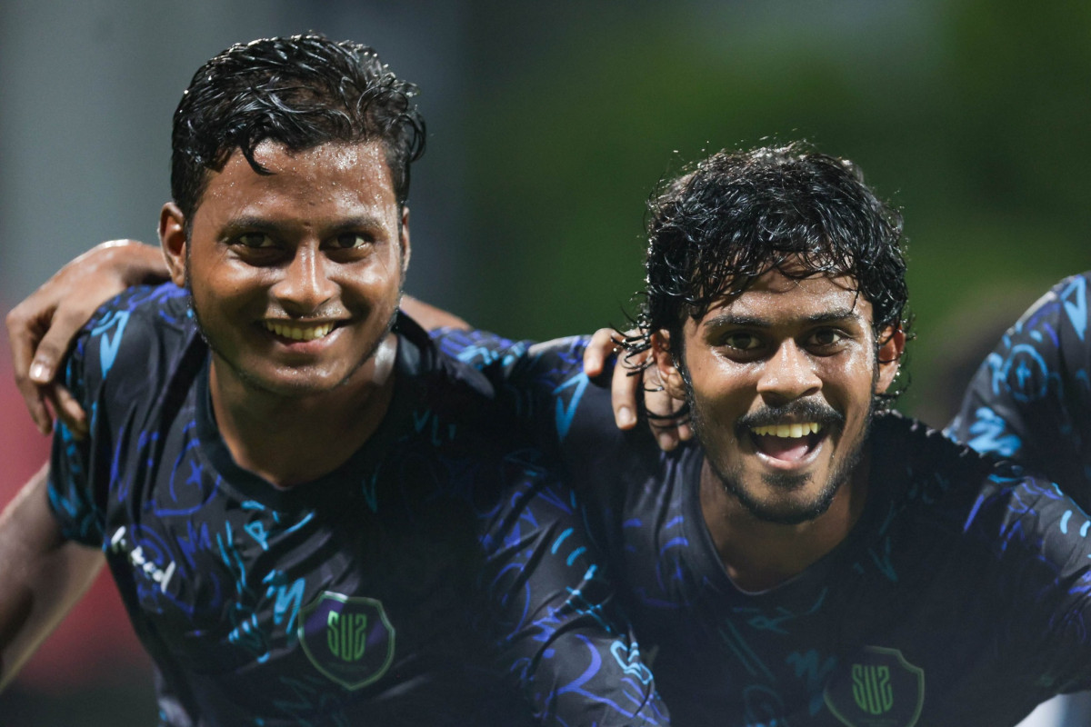 މެޗުގައި ލަނޑު ޖެހުމަށްފަހު ސަސްގެ ކުޅުންތެރިން އުފާ ފާޅު ކުރަނީ