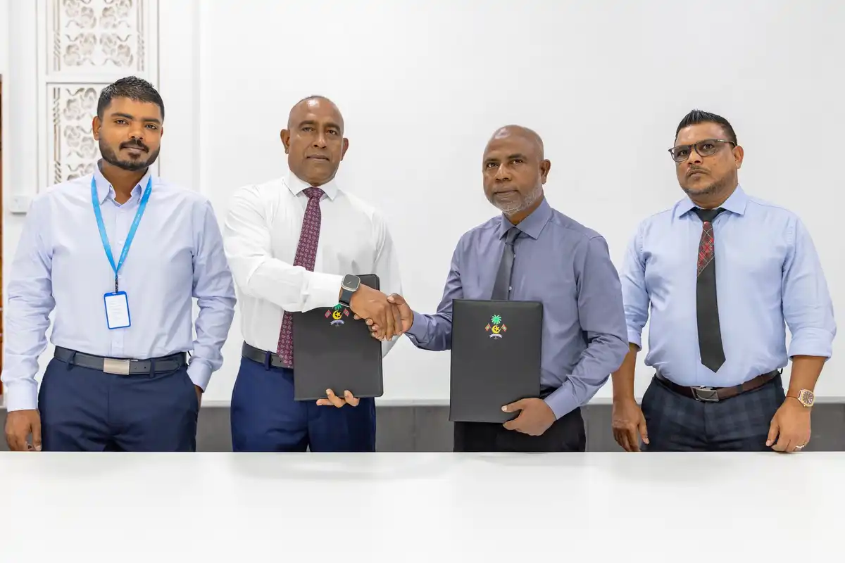 މާލޭ ކޯޓު ކޮމްޕްލެކްސް އިމާރާތްކުރުމުގެ މަޝްރޫޢުގެ އެއްބަސްވުމުގައި ސޮއިކުރުން