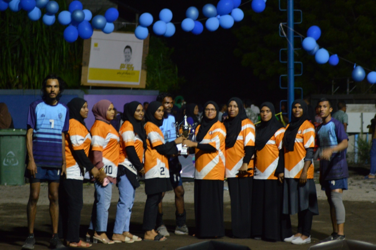 އަންހެން ޑިވިޝަންގެ ޗެމްޕިއަން، ސިކްސް ޕެކް