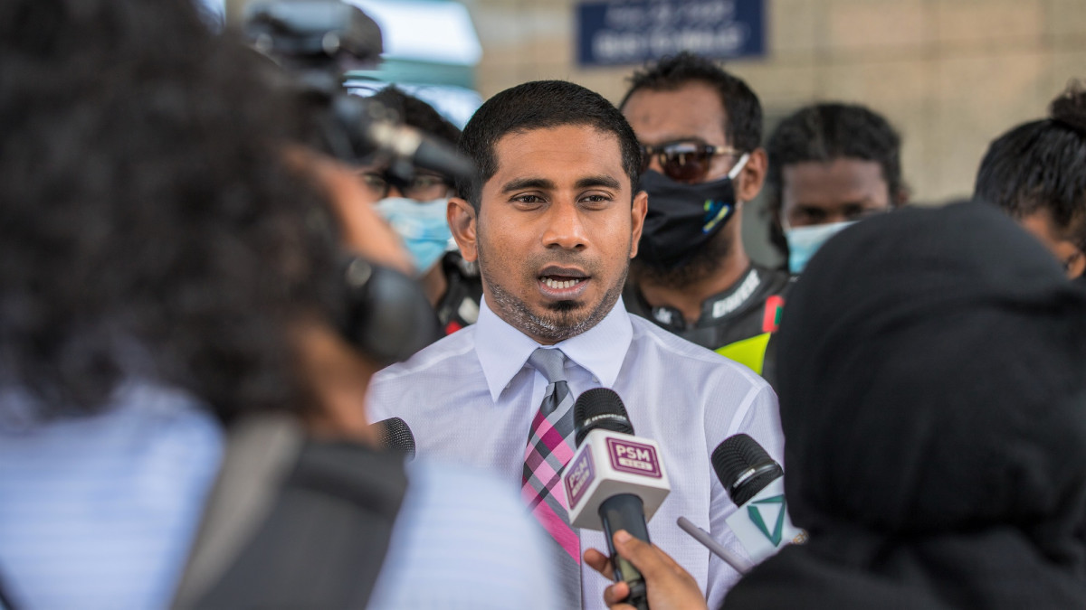 އަޙްމަދު މަޚްލޫފް