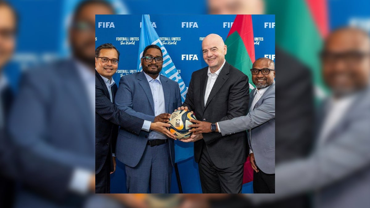 އެފްއޭއެމްގެ ރައީސް ބައްސާމް، ފީފާގެ ރައީސް އިންފަންޓީނޯ އާއެކު