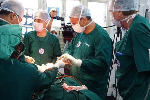 ކޮންގްރެސްގެ ޕްރެޒިޑެންޓް ސަރޖަރީއެއްގައި