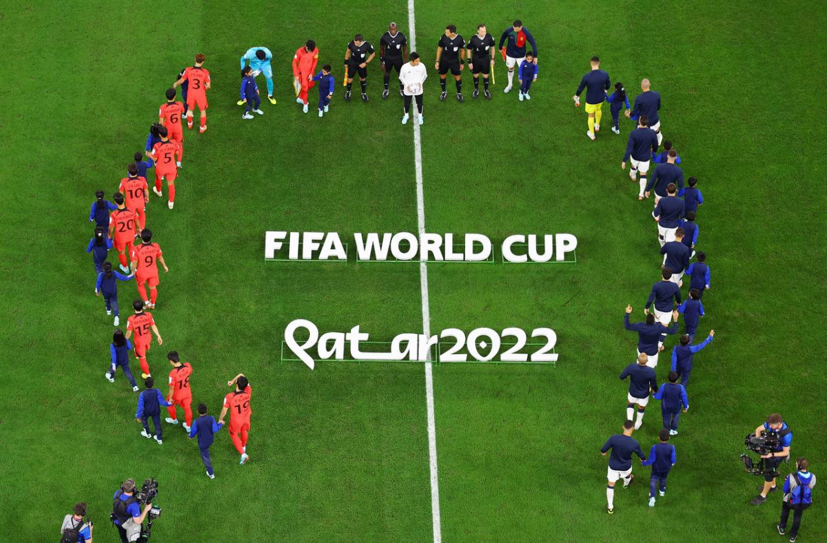 ކޮރެއާ އަދި ޕޯޗުގަލް ބައްދަލު ކުރި މެޗުގެ ތެރެއިން - ފޮޓޯ: ރޮއިޓާސް