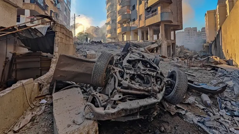 ބެއިރޫތުގެ ދެކުނު ސަރަހައްދަށް އިޒްރޭލުން ދިން ހަމަލާގައި ސުންނާފަތިވެފައިވާ ކާރެއް