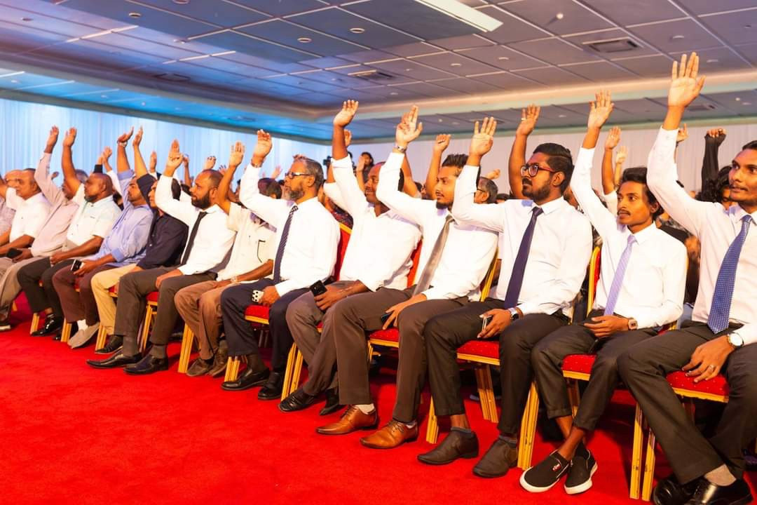 މޯލްޑިވްސް ތަރޑް-ވޭ ޑިމޮކްރެޓްސް