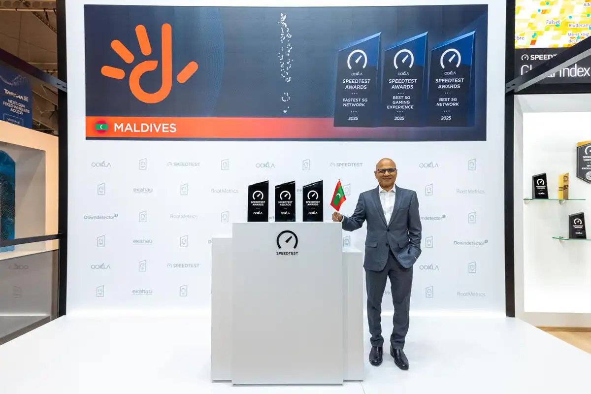 ދިރާގަށް މޮބައިލް ވާރލްޑް ކޮންގްރެސްގައި އޫކްލާގެ 3 އެވޯޑެއް ލިބުން