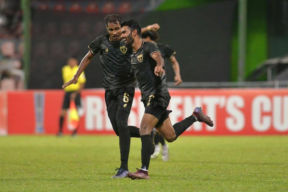 ސަސް އާއި އީގަލްސް ކުޅުނު މެޗުގެ ތެރެއިން