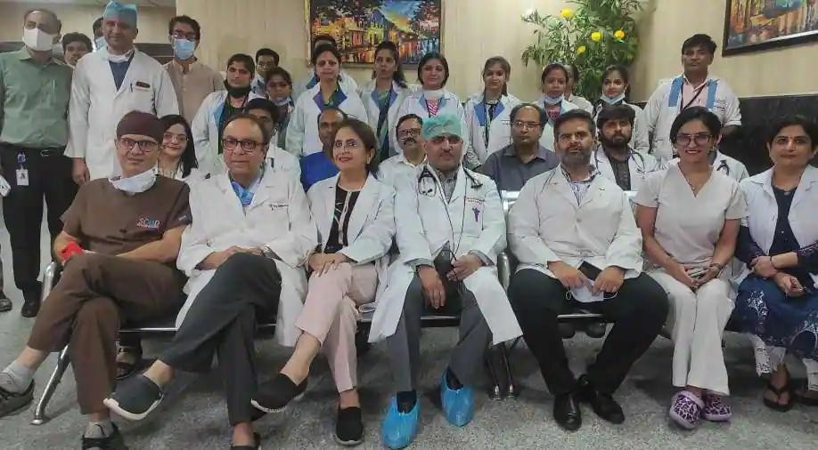 އިންޑިޔާގެ ޑޮކްޓަރ ފެމިލީގެ ބައެއް މެމްބަރުން