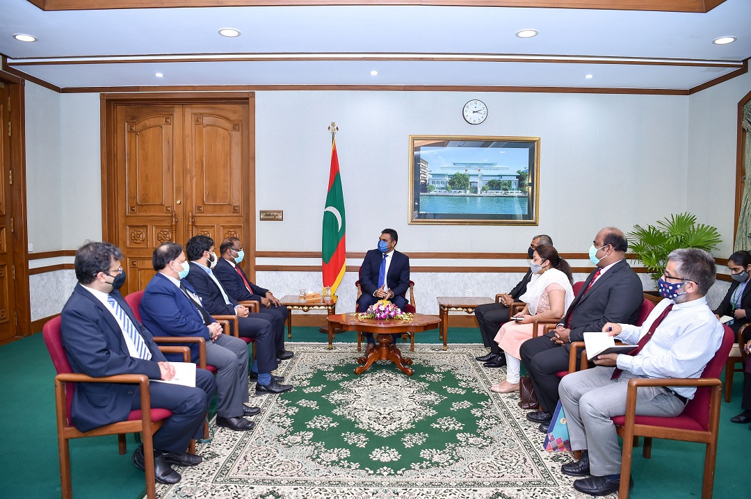 ރައީސުލްޖުމްހޫރިއްޔާގެ ނައިބު، އިންޑިއާގެ ކޮމްޕްޓްރޯލަރ އެންޑް އޮޑިޓަރ ޖެނަރަލާއި ބައްދަލު ކުރެއްވުން