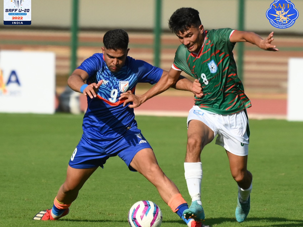 އިންޑިޔާއާއި ބަންގްލަދޭޝް ވާދަކުރި މެޗުގެ ތެރެއިން: ފޮޓޯ-ސާފް