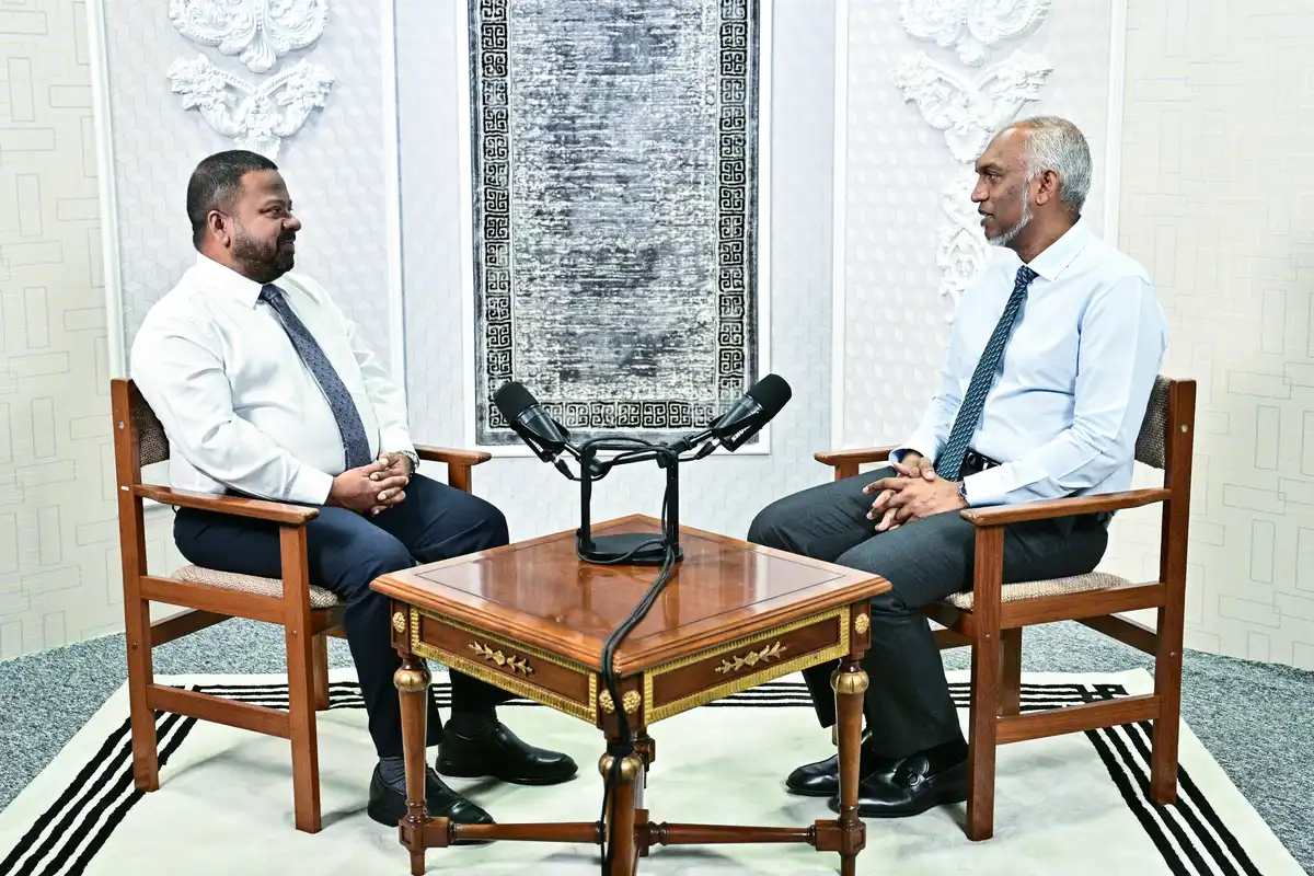 ތަރައްގީގެ މަޝްރޫއުތައް މަޑުޖެހިފައިވާކަމަށް ރައްޔިތުން ބުނަމުން ދަނިކޮށް 2027 ވަނަ އަހަރަކީ ތަރައްގީގެ އެންމެ ގިނަ މަޝްރޫއުތައް ނިންމާލެވޭނެ އަހަރު ކަމަށް ރައީސް މުއިއްޒު ވިދާޅުވެއްޖެ