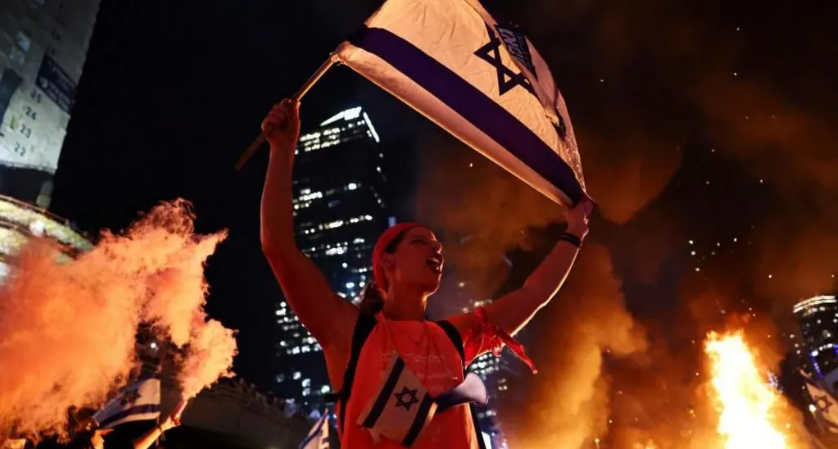 ގަލަންޓް މަޤާމުން ވަކިކރެއްވުމާ ގުޅިގެން އިޒްރޭލުގައި ކުރަމުންދާ މުޒާހަރާގެ ތެރެއިން