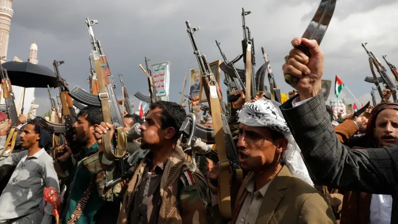 ޔަމަނުގެ ވެރިރަށް ސަނާ ގައި އިސްރާއީލާއި އެމެރިކާ އާ ދެކޮޅަށް ހަނގުރާމަވެރިން އަޑު އުފުލަނީ