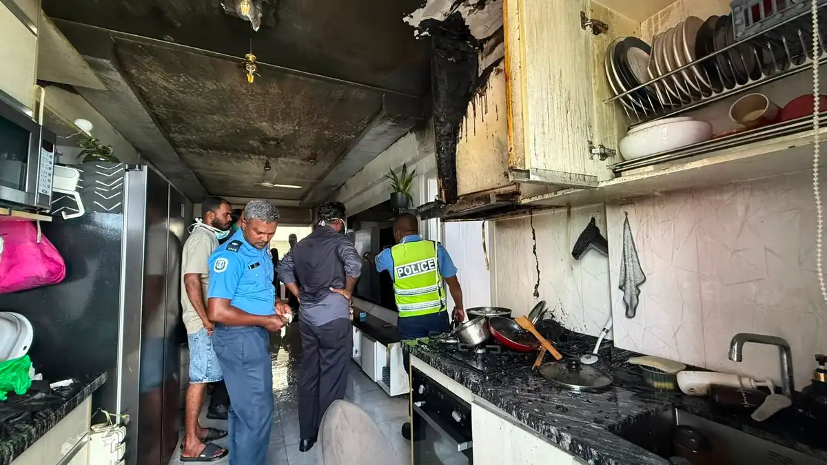 ހިޔާ ފްލެޓުގެ އަށް ވަނަ ޓަވަރުގެ 19 ވަނަ ފަންގިފިލާގެ އެޕާޓްމަންޓެއްގައި ހިނގި އަލިފާނުގެ ހާދިސާގެ ތެރެއިން