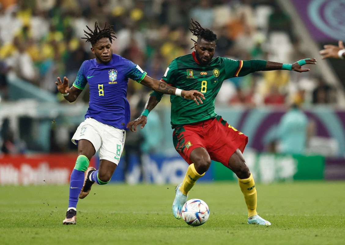 ކެމަރޫން އަދި ބްރެޒިލް ކުޅުނު މެޗުގެ ތެރެއިން - ފޮޓޯ: ރޮއިޓާސް