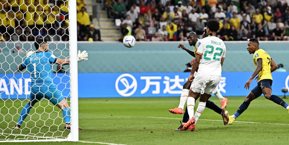 ސެނެގާލް އަދި އިކުއެޑޯ ކުޅުނު މެޗުގެ ތެރެއިން - ފޮޓޯ: ރޮއިޓާސް