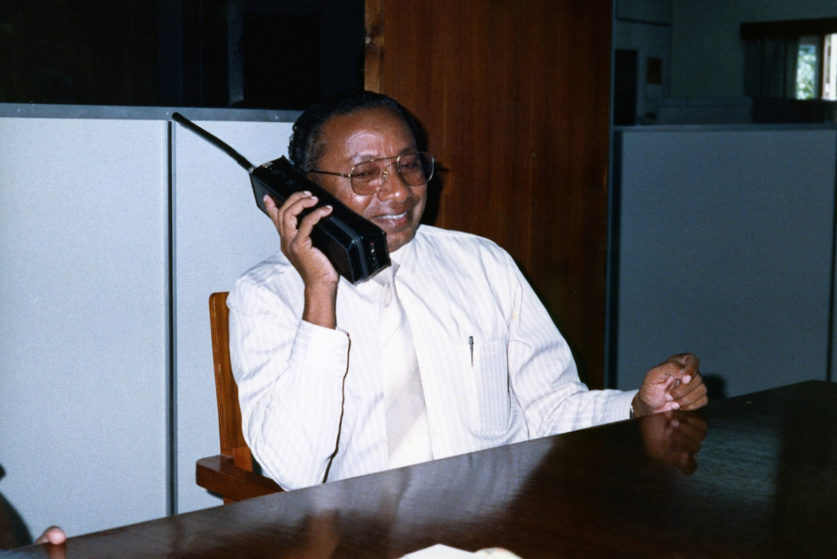 އޮނަރަބްލް ޢުމަރު ޒާހިރު - ނިޝާން ޢިއްޒުއްދީނުގެ ޢިއްޒަތުގެ ވެރިޔާ