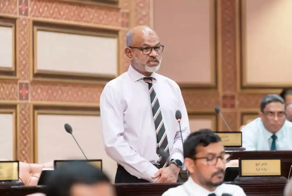 ދިއްގަރު ދާއިރާގެ މެންބަރު އަހުމަދު ނާޒިމް