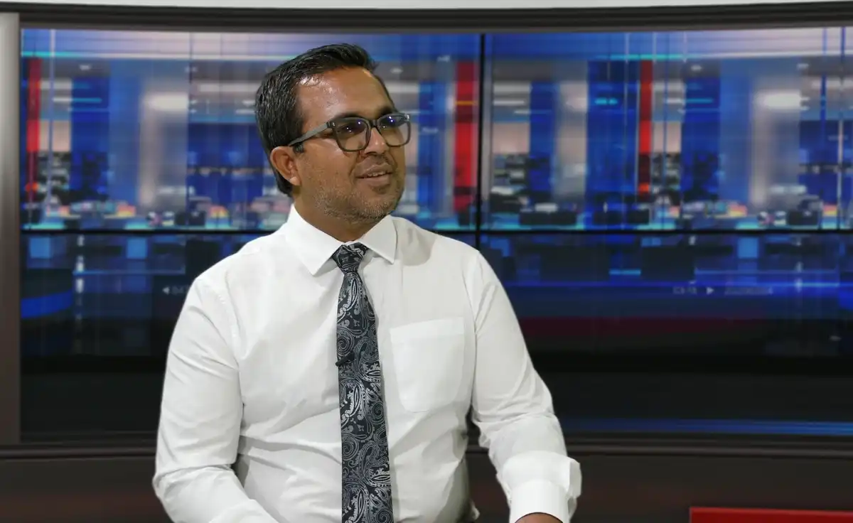 އެޑިއުކޭޝަން މިނިސްޓްރީގެ ކުރީގެ ޑެޕިއުޓީ މިނިސްޓަރު މުޙައްމަދު އިޙުސާން