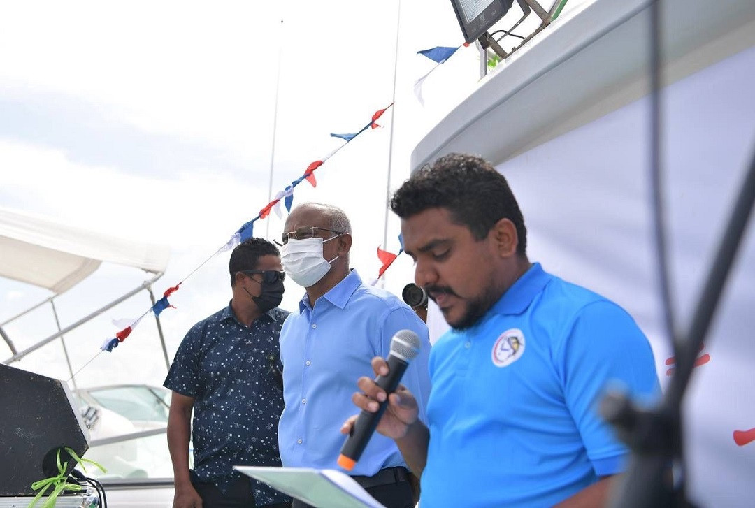 ބޮޑު ކަންނެލި މަސްވެރިންގެ އިހުތިޖާޖު - ރައީސުލްޖުމްހޫރިއްޔާ ވަނީ މަސްވެރިންގެ ހުރި ކަންބޮޑުވުންތައް އަޑުއައްސަވައި، އެކަންކަމަށް ހައްލު ހޯދައިދެއްވުމަށް މަސައްކަތްކޮށްދެއްވާނެ ކަމަށް ވިދާޅުވެފައި - ފޮޓޯ: ރައީސް އޮފީސް