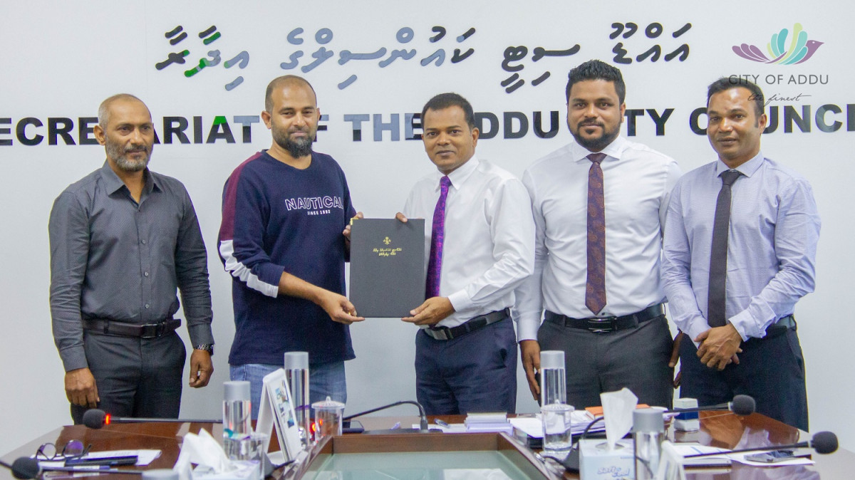 The handing over ceremony at the Secretariat of the Addu City Council