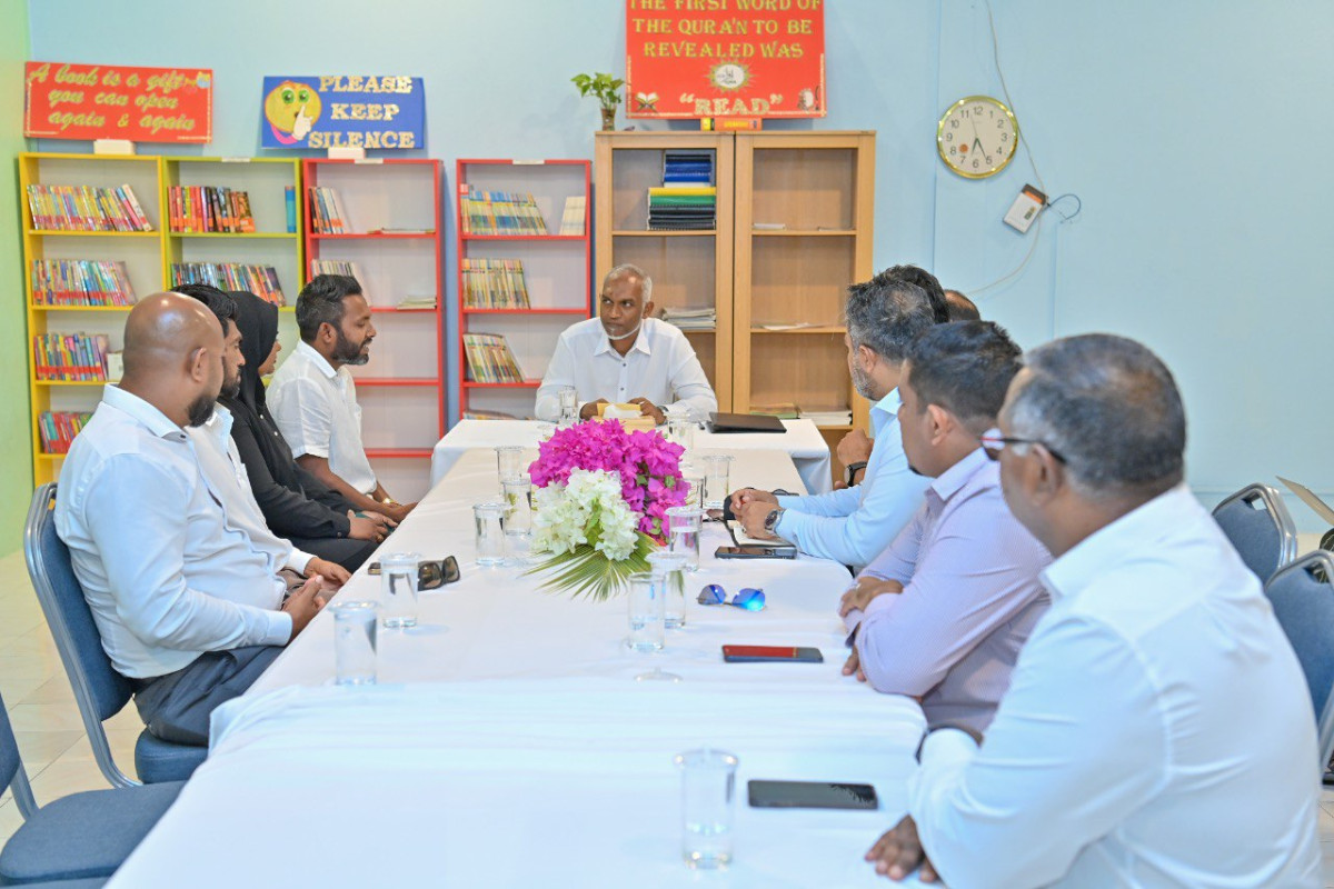 The president met members of HA. Muraidhoo council and WDC on Sunday
