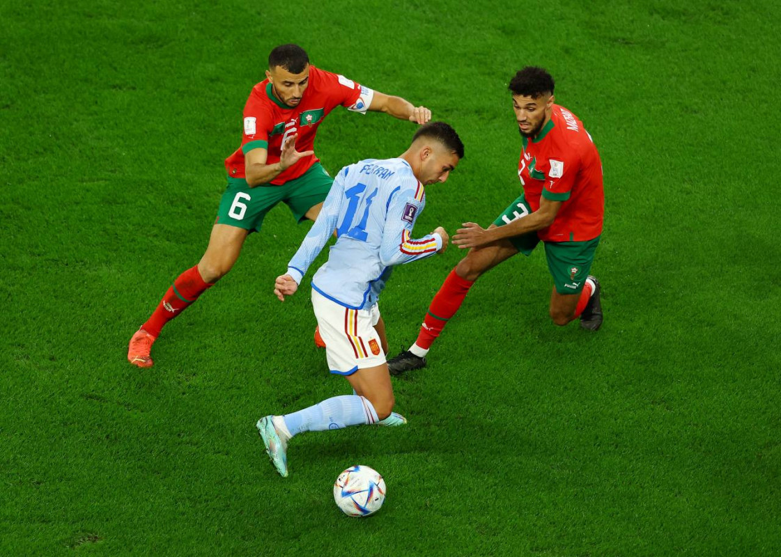 މޮރޮކޯ އަދި ސްޕެއިން ކުޅުނު މެޗުގެ ތެރެއިން - ފޮޓޯ: ރޮއިޓާސް