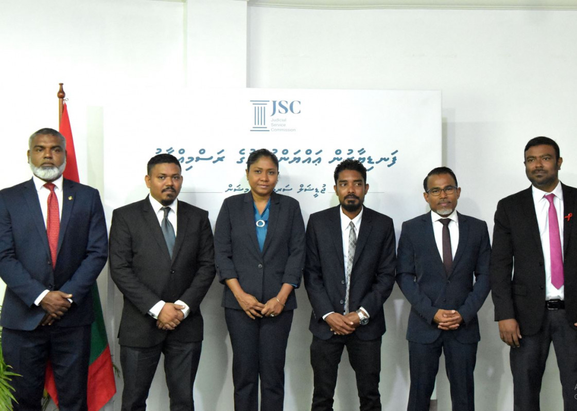 Judges appointed to Funadhoo and Kudahuvadhoo courts take oath