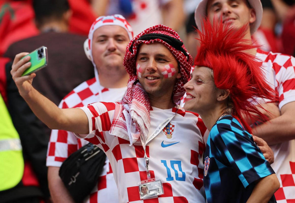 ކްރޮއޭޝިޔާއާއި މޮރޮކޯ ކުޅުނު މެޗުގެ ތެރެއިން، ކްރޮއޭޝިޔާގެ ސަޕޯޓަރުން - ފޮޓޯ: ރޮއިޓާސް  