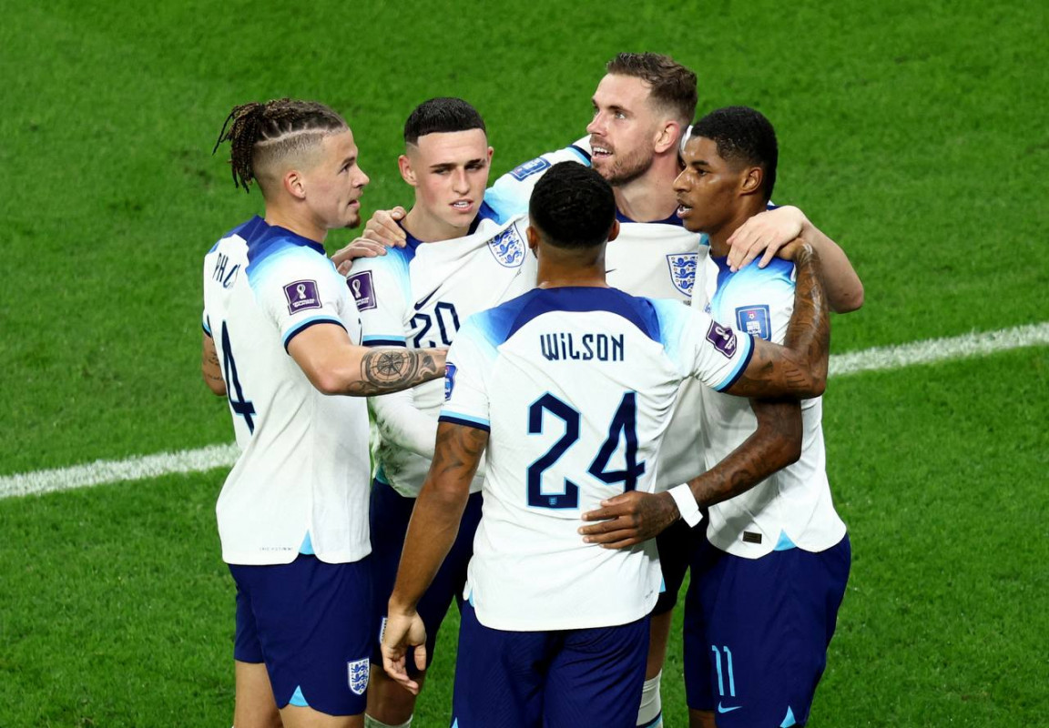 ވޭލްސް އަދި އިންގްލެންޑް ކުޅުނު މެޗުގެ ތެރެއިން - ފޮޓޯ: ރޮއިޓާސް 