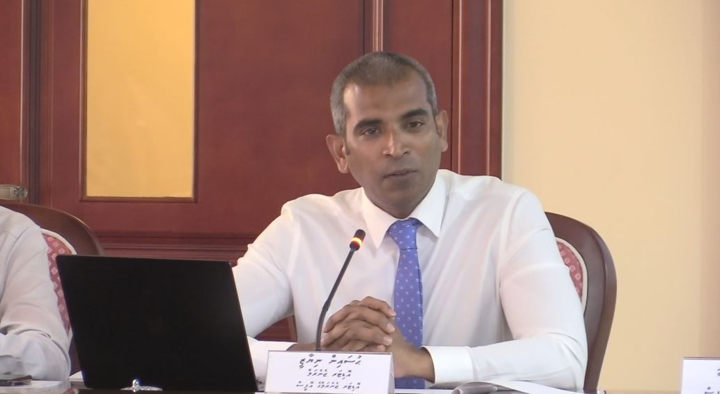 އޮޑިޓަރ ޖެނެރަލް ހުސެއިން ނިޔާޒީ