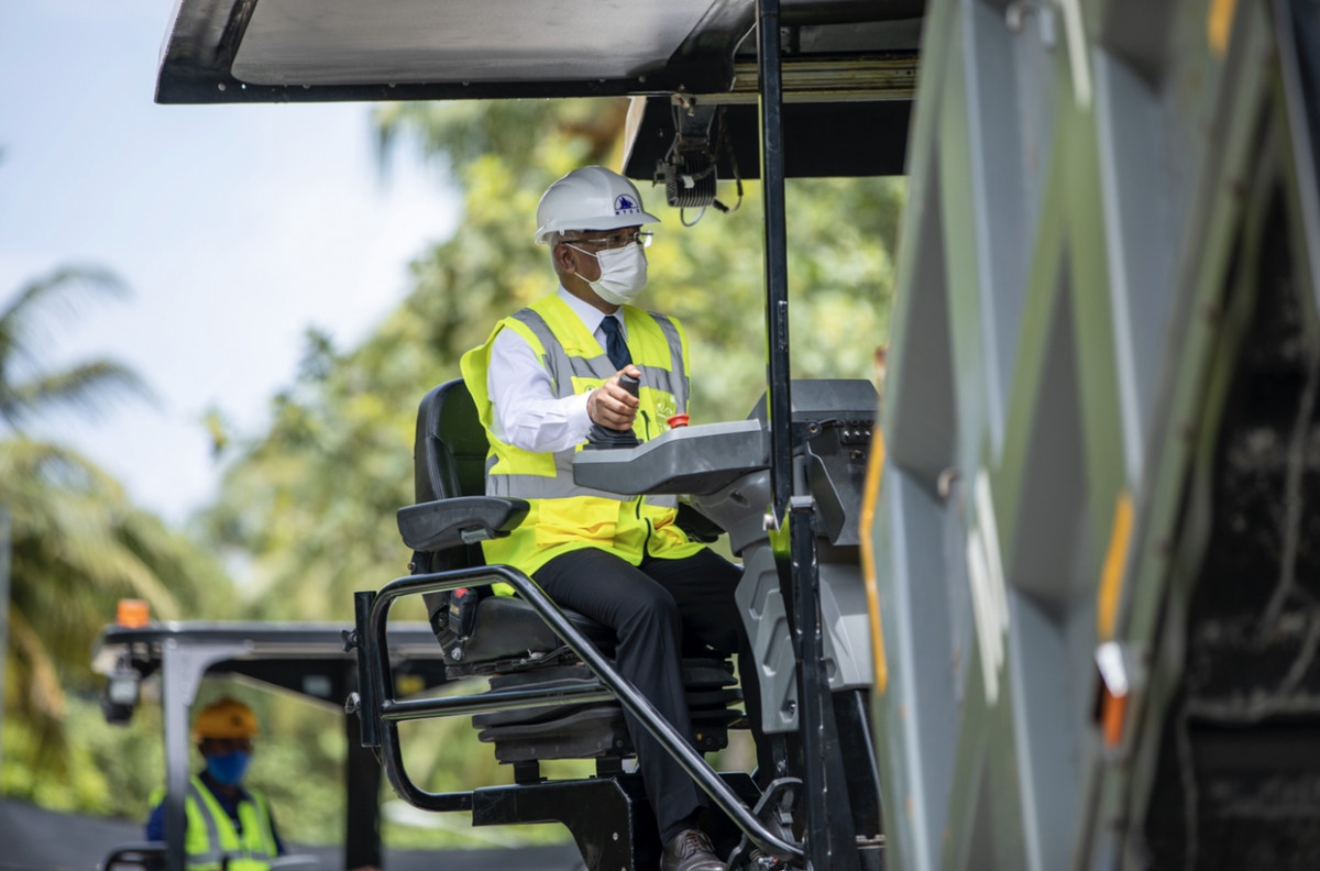 ރައީސް ޞާލިހު ހަނިމާދޫ މަގު ހެދުމުގެ މަޝްރޫއު ފަށްޓަވައިދެއްވުން