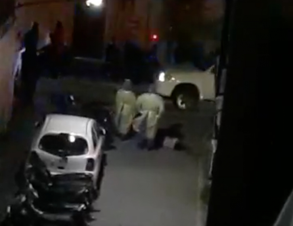 މަގު މައްޗަށް ވެއްޓިފައި އޮތް މިހާ ގާތުގައި ސިއްހީ އޮފިޝަލުން ހަރާކާތްތެރިވަނީ