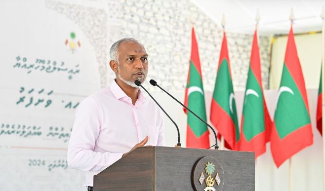 ރައީސް ވަށަފަރުގައި ވާހަކަދައްކަވަނީ