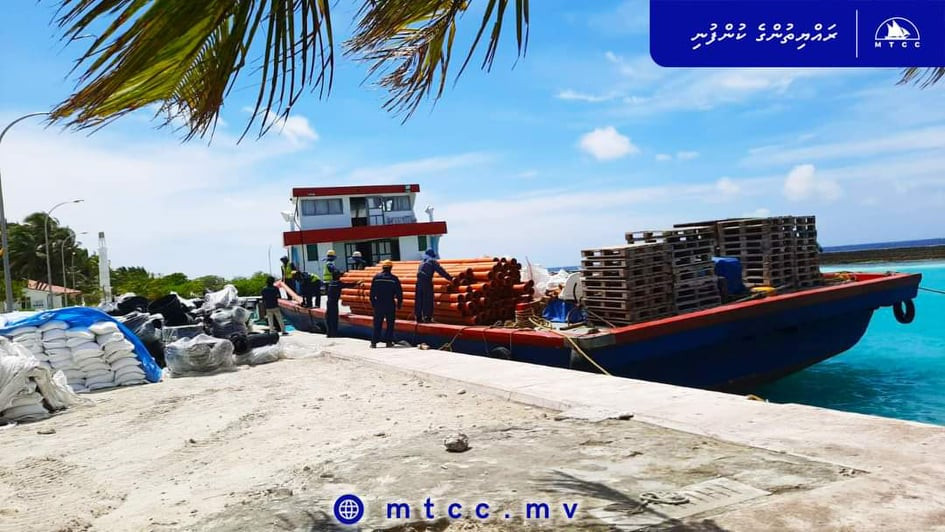 ގާދިއްފުށީ ފެނާއި ނަރުދަމާގެ މަސައްކަތް ކުރިއަށް ދަނީ