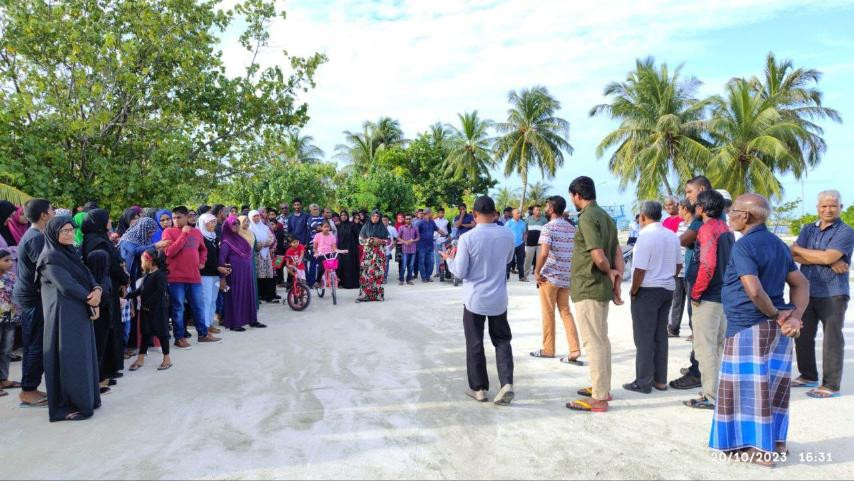 ތުޅާދޫ ރައްޔިތުން ފަލަސްތީނާއެކު