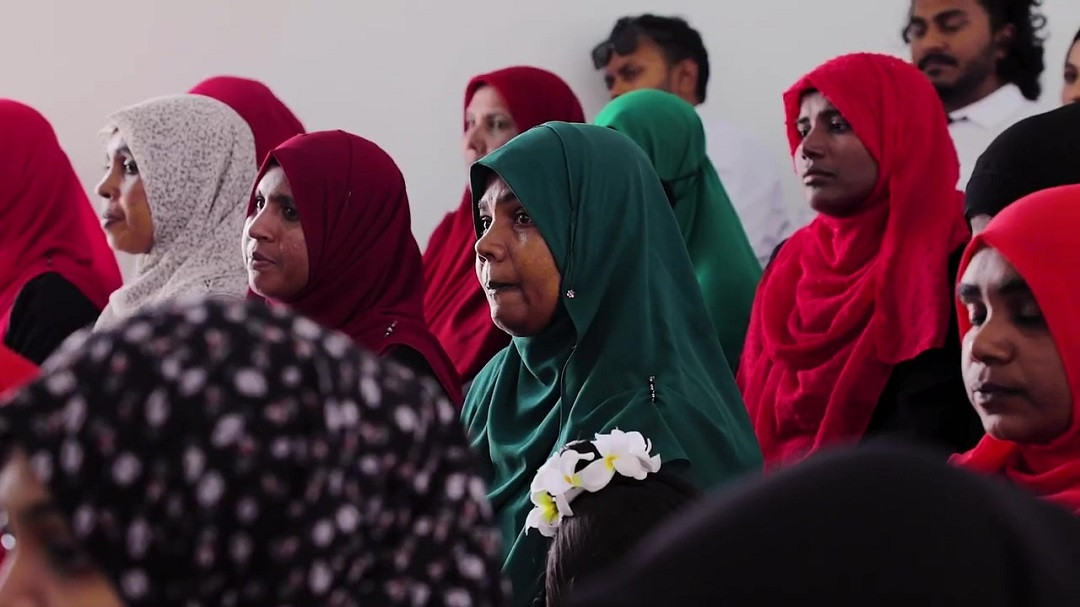 ގައުމީ އެއްބައިވަންތަކަމުގެ ދުވަހުގެ ހަފުލާގައި ބައިވެރިވި ގިނަ މީހުންގެ ލޯތައް ކަރުނައިން ފުރާލި - ފޮޓޯ: ރައީސް އޮފީސް