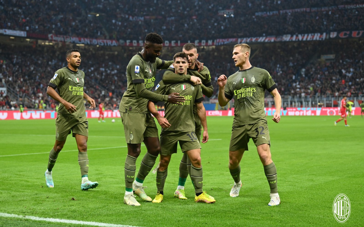 އޭސީ މިލާނުން ކުޅުނު މެޗުގެ ތެރެއިން