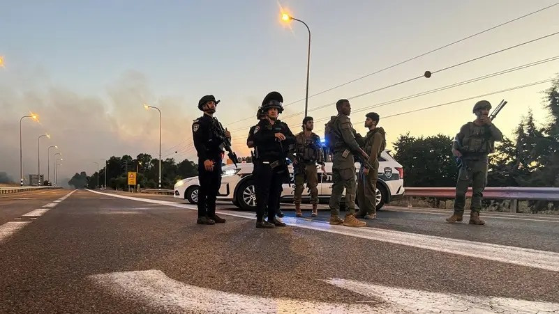 ހިޒްބުﷲ އިން ދިން މިސައިލް ހަމަލާއަކާ ގުޅިގެން، އިޒްރޭލުގެ ސަލާމަތީ ބާރުތަކުން މަގެއް ވަގުތީގޮތުން ބަންދުކުރަނީ