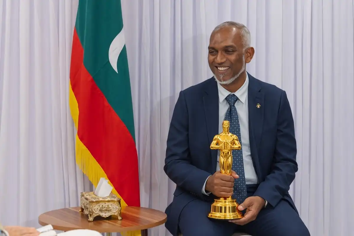 ރައީސް މުއިއްޒު އަކީ އޮސްކާ ފެންވަރުގެ އެކްޓަރެއް!