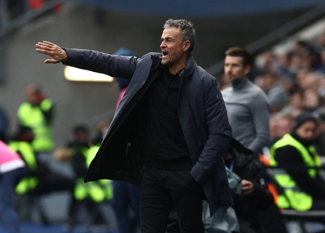 ޕީއެސްޖީގެ ކޯޗު ލުއިސް އެންރީކޭ