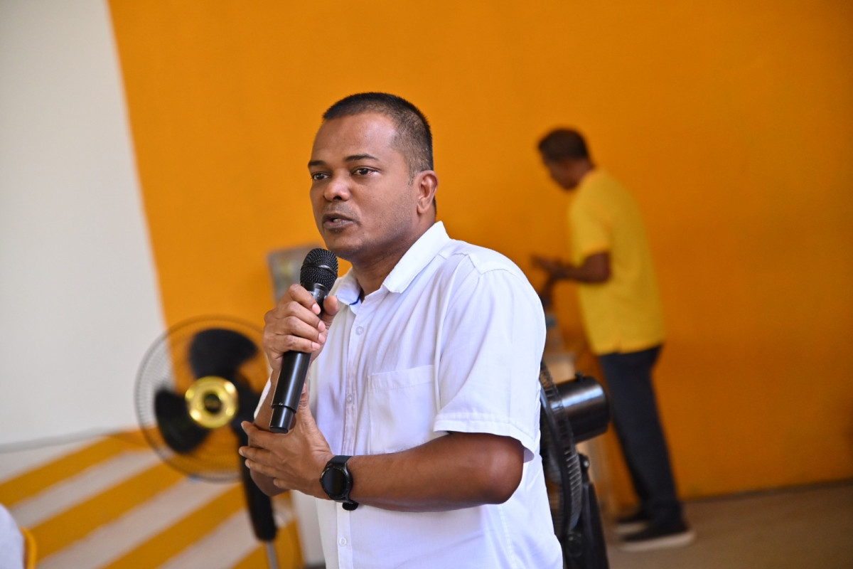 އައްޑޫ ސިޓީގެ މޭޔަރު އަލީ ނިޒާރު