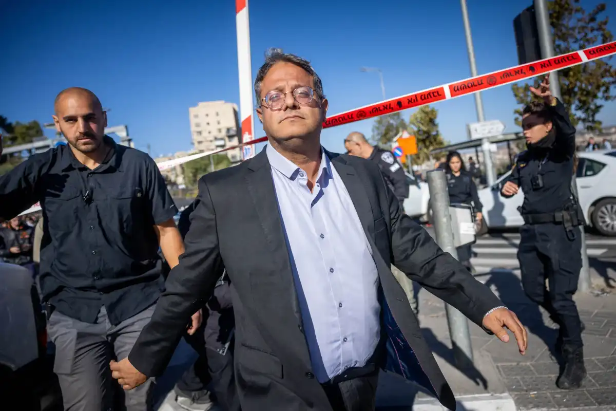 ހަނގުރާމަ ހުއްޓާ ނުލައި، ދުޝްމަނުން ފުނޑު ފުނޑު ކޮށްލަން ޖެހޭ: އިޒްރޭލްގެ ސެކިއުރިޓީ މިނިސްޓަރު