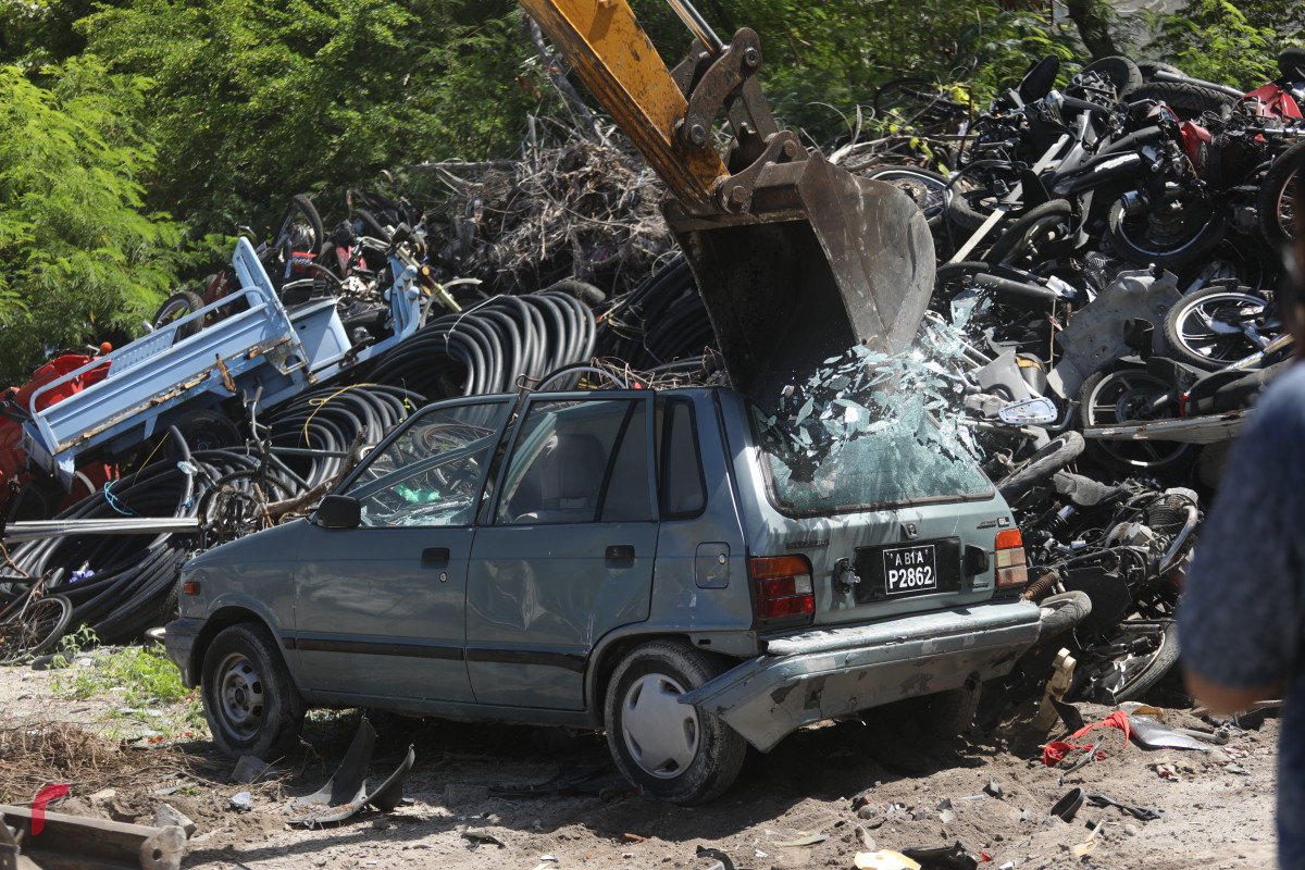 ޓޯވ ކޮށްފައިވާ ވެހިކަލްތައް ނައްތާލުން