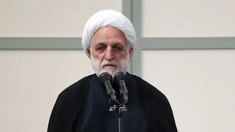 އީރާންގެ އުއްތަމަ ފަނޑިޔާރު ގޮލާމް ހުސައިން މުހްސިނީ އީޖެއީ